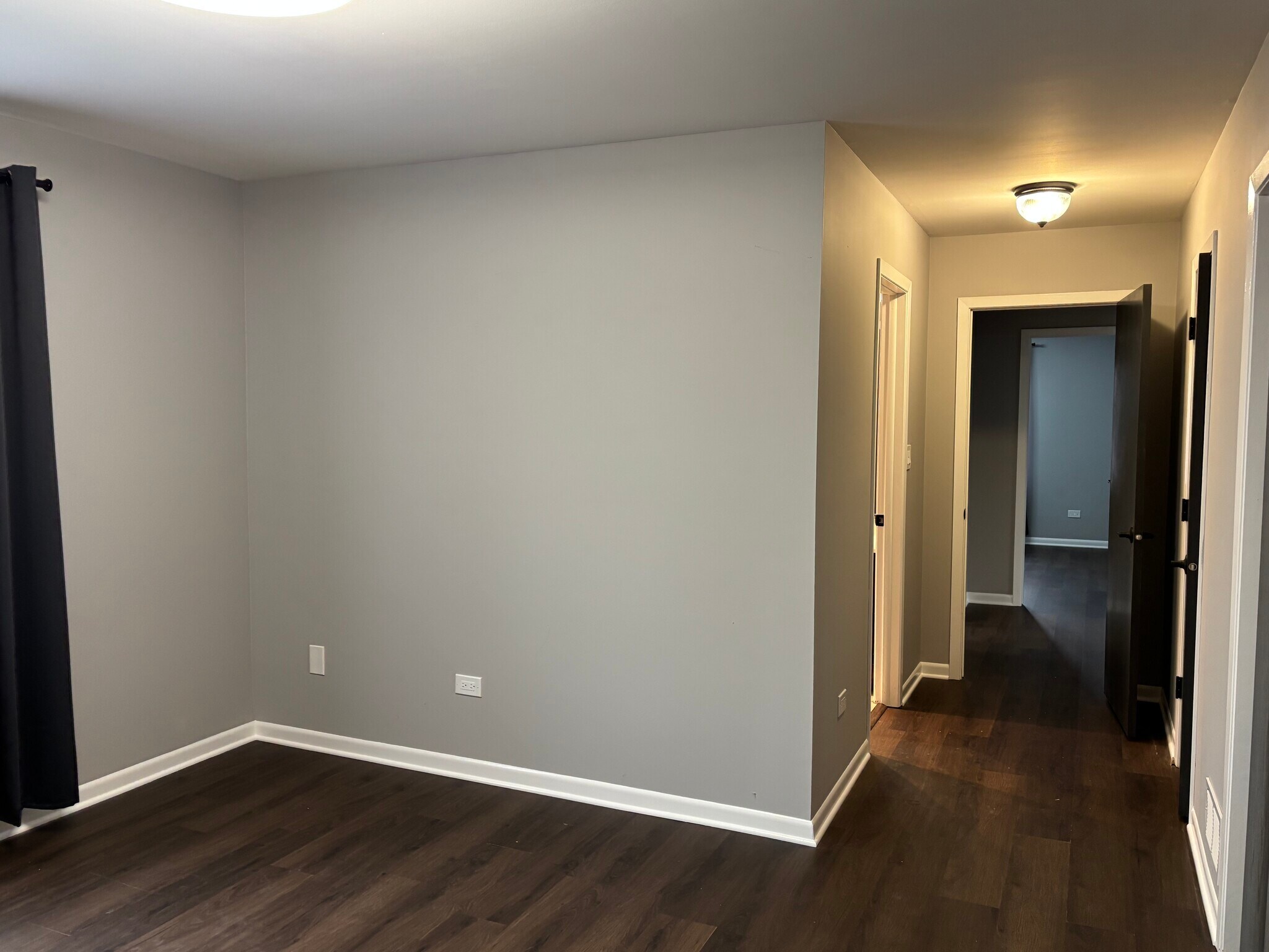 Building Photo - 7129 S 86th Ave