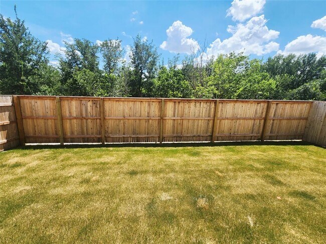 Building Photo - 2615 Paragon Fox Dr