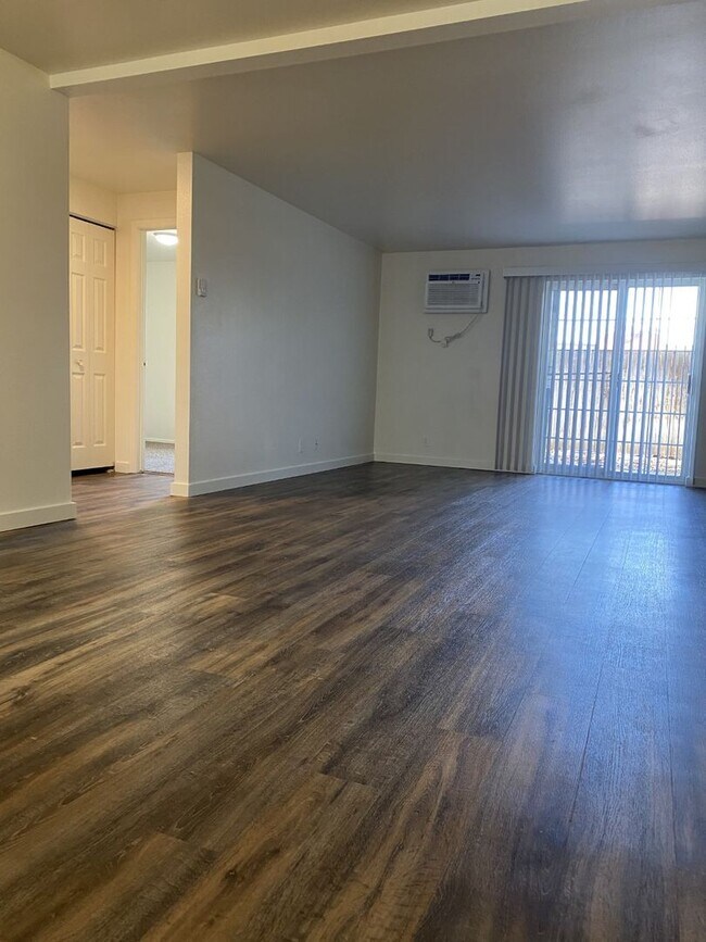 Interior Photo - Raymond Street Apartments