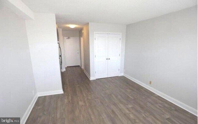 Building Photo - 5500 Friendship Blvd