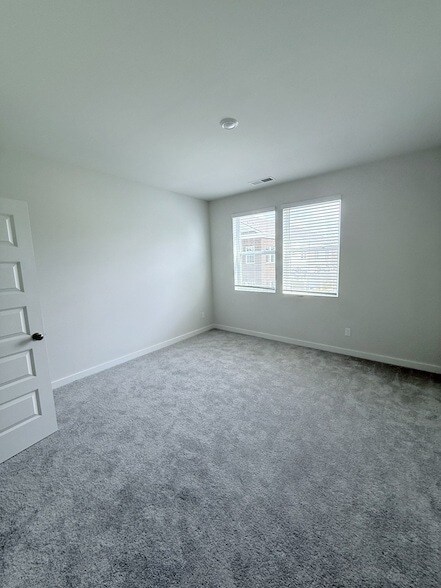 Building Photo - 420 Seneca St