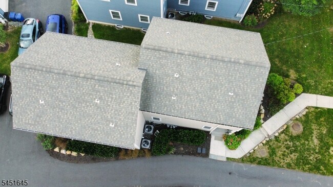 Building Photo - 156 Broad St