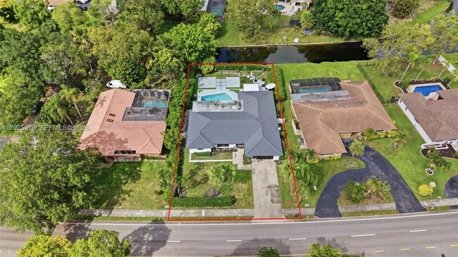 Building Photo - 9935 Ramblewood Dr