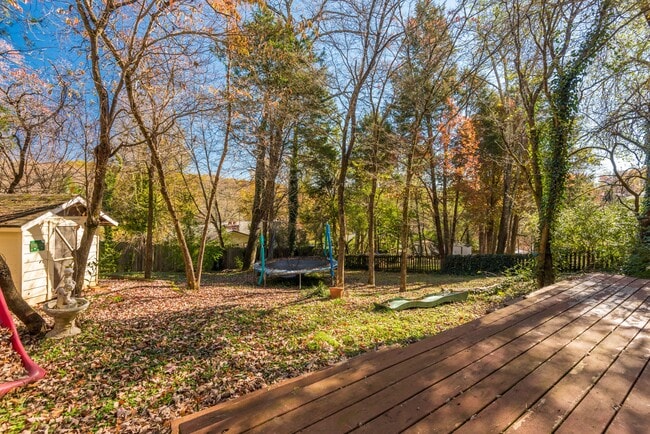 Building Photo - 420 Shelbyville Rd