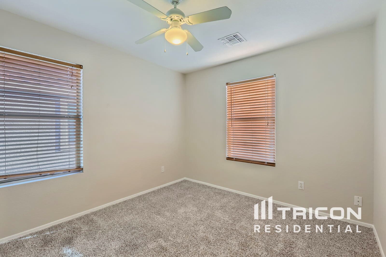 Building Photo - 15923 N 169th Dr