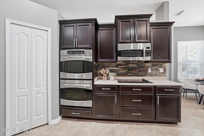 Building Photo - 4269 Victoria Lakes Dr W