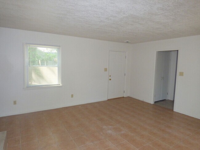 Building Photo - 4601 Holton Ave