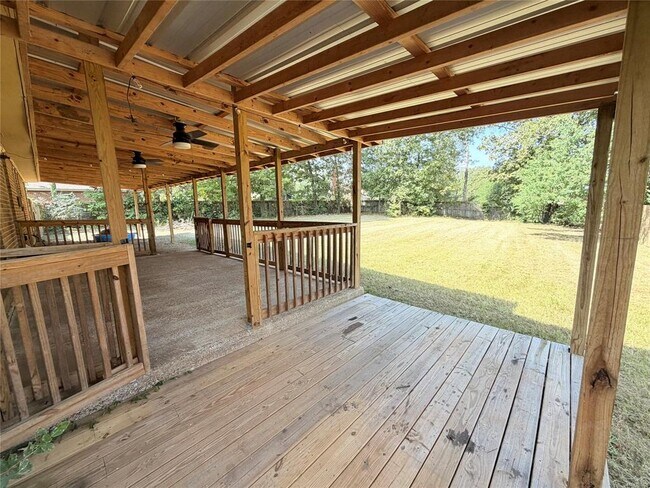 Building Photo - 6735 Pineleaf Dr