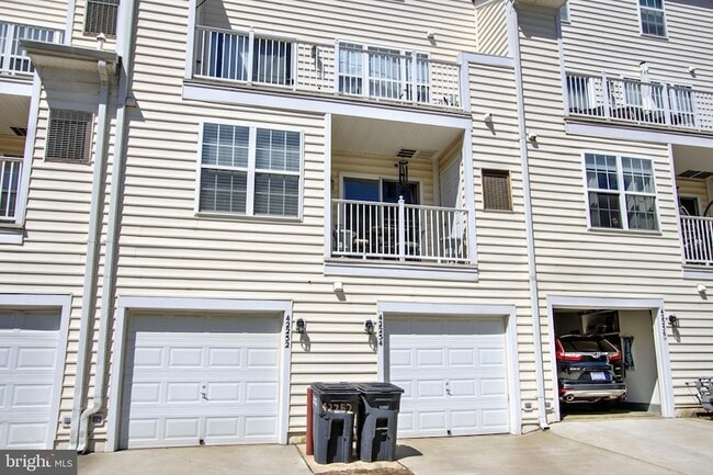 Building Photo - 42252 Black Rock Terrace