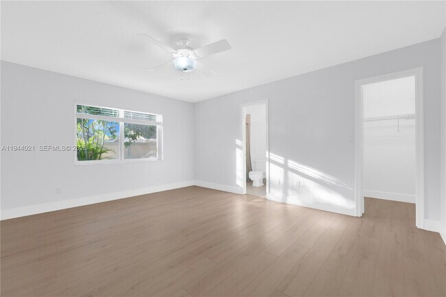 Building Photo - 10514 SW 127th Ct