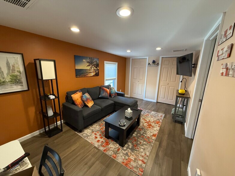 Building Photo - 257 Forbes Ave