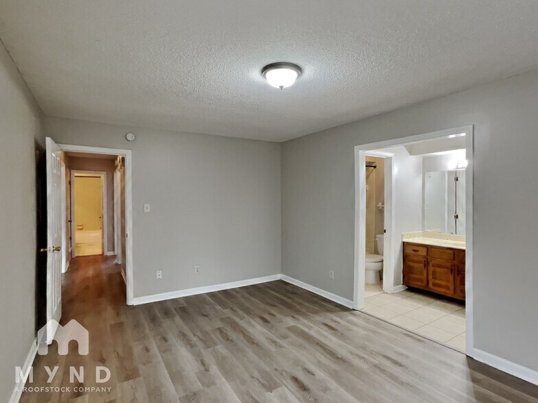 Building Photo - 7376 Charbark Point