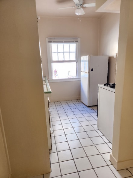 Building Photo - 1825 Ivar Ave