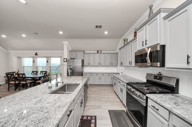 Building Photo - 28634 Monarch Cliffs Dr