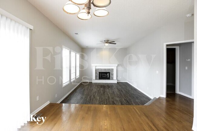 Building Photo - 18087 W 163rd Terrace
