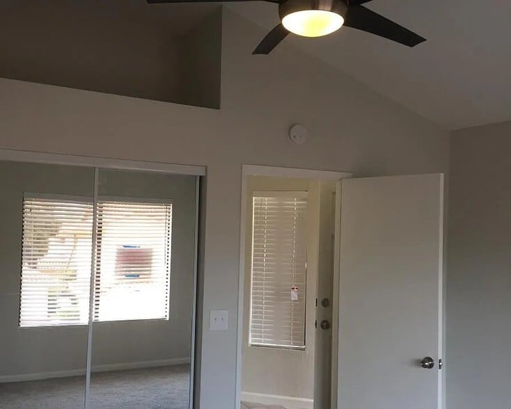 Building Photo - 980 Lupine Hills Drive #84