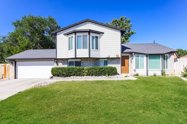 Primary Photo - Coming soon 3 Bedroom/2 Bathroom Taylorsvi...