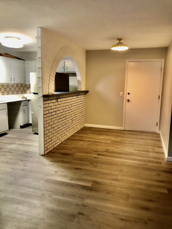 Building Photo - 9 Strawberry Bank Rd