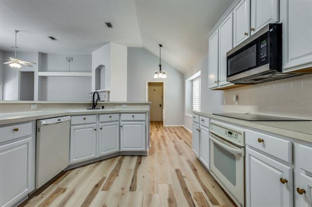 Building Photo - 4316 Sahara Ln