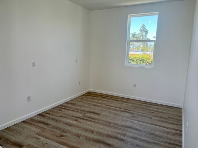Building Photo - New 3 Bedrooms 2 Baths Apt. in Kensington