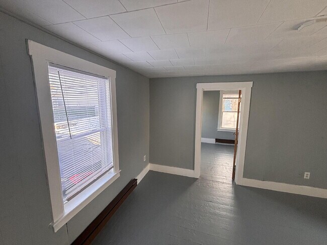 Building Photo - 1BR/1BA Apartment – Prime Location Near Downtown Bath!