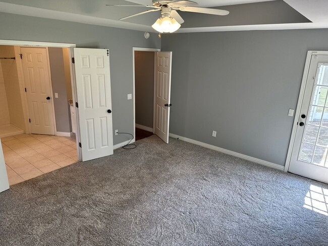 Building Photo - Available June 1st! 3-Bedroom, 2-Bathroom ...