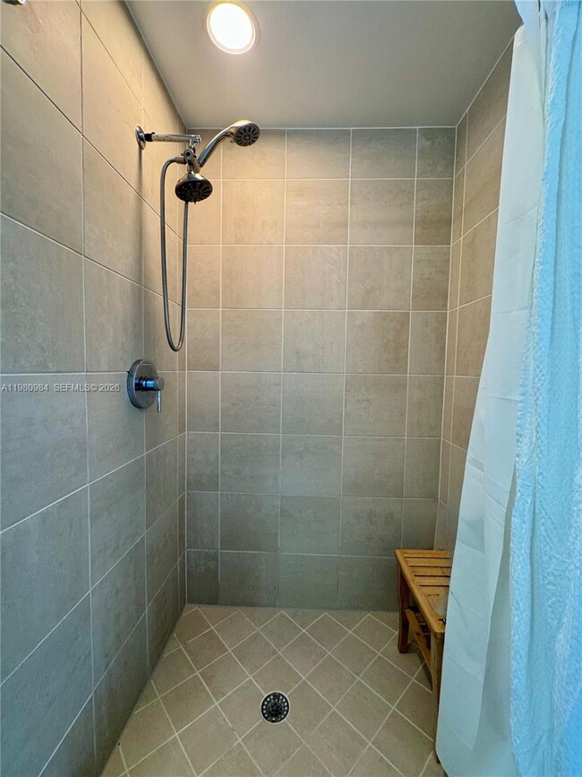 Building Photo - 333 NE 24th St