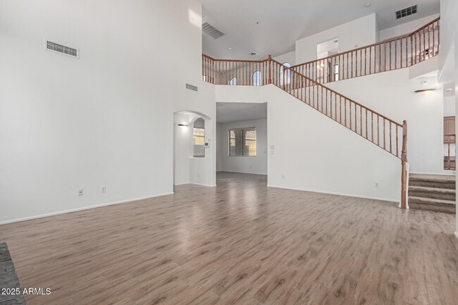 Building Photo - 40882 W Robbins Dr