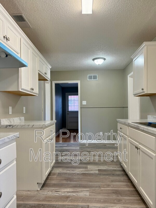 Building Photo - 1973 Tacoma Ave