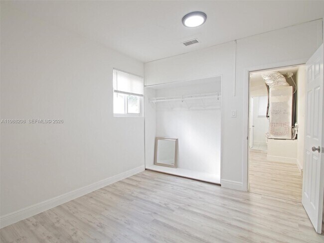 Building Photo - 5510 Johnson St