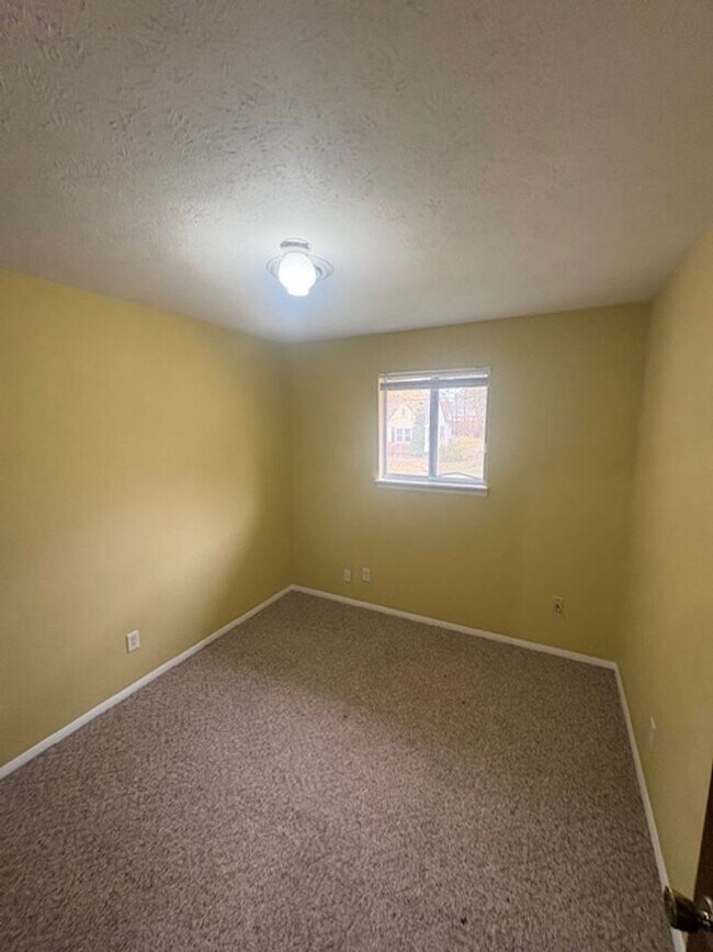 Building Photo - 3406 N Missouri Ave