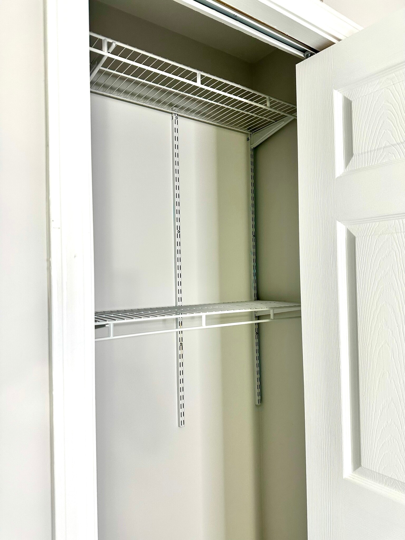 Building Photo - 124 S Sherrin Ave