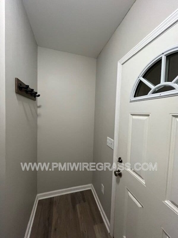 Building Photo - 347 Spruce Ln