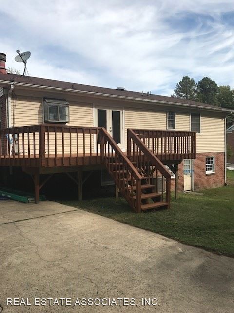 Building Photo - 3 br, 2 bath House - 1504 Sedwick Road