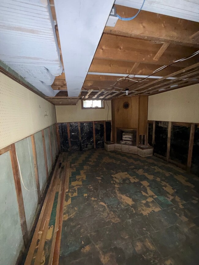 Building Photo - 3909 Seneca St