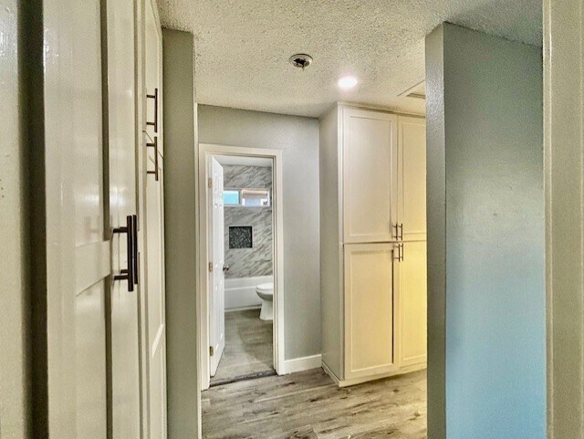 Building Photo - 17132 Emerald Ln