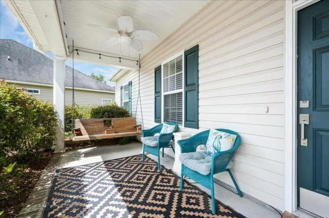 Building Photo - 421 Brawley Dr