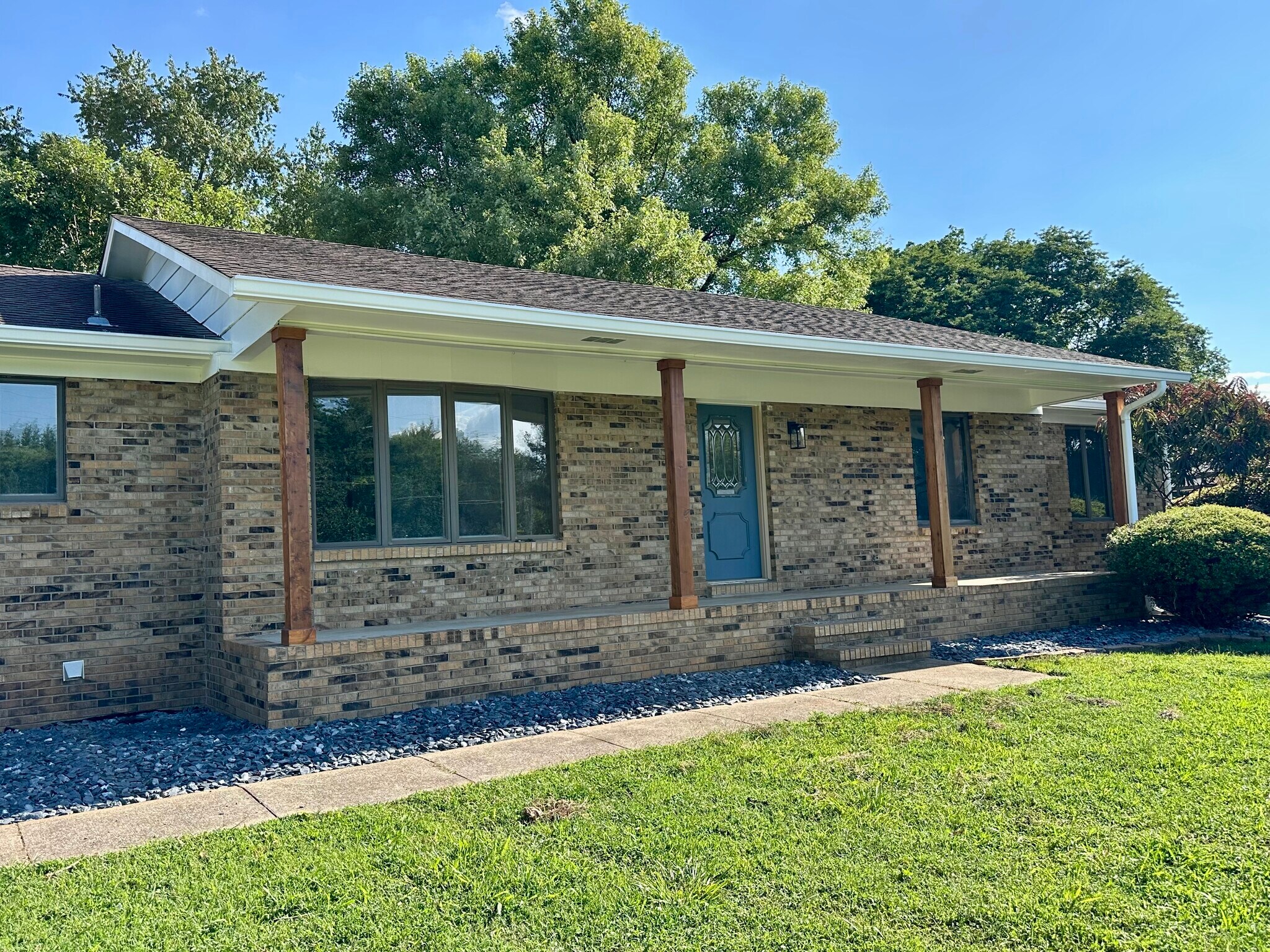 Building Photo - 2397 Braxton Bragg Dr