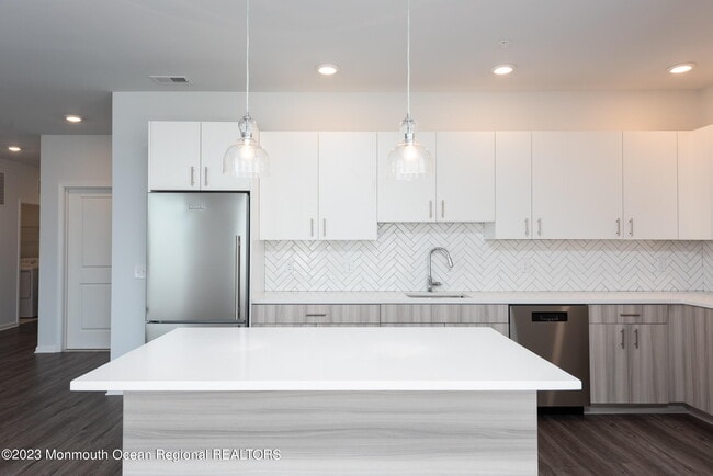 Building Photo - 24 Mechanic St