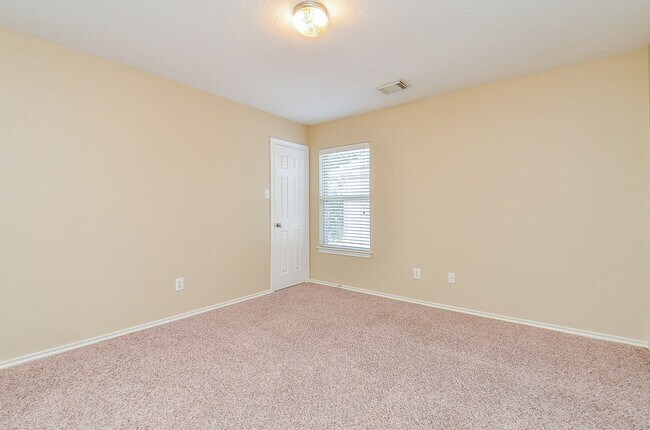 Building Photo - 6419 Bennington Springs Dr