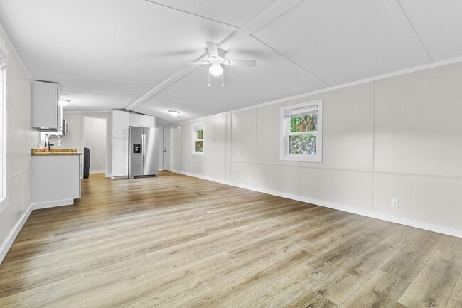 Building Photo - 206 Primrose Rd