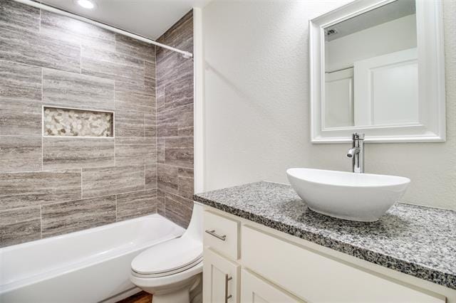 Building Photo - 614 E College St