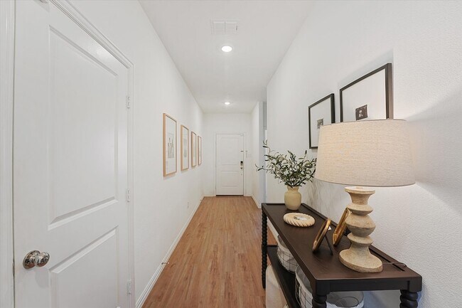 Building Photo - 5028 Waterway Dr