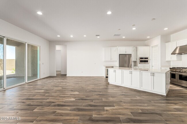 Building Photo - 2968 E Lucky Horseshoe Ln
