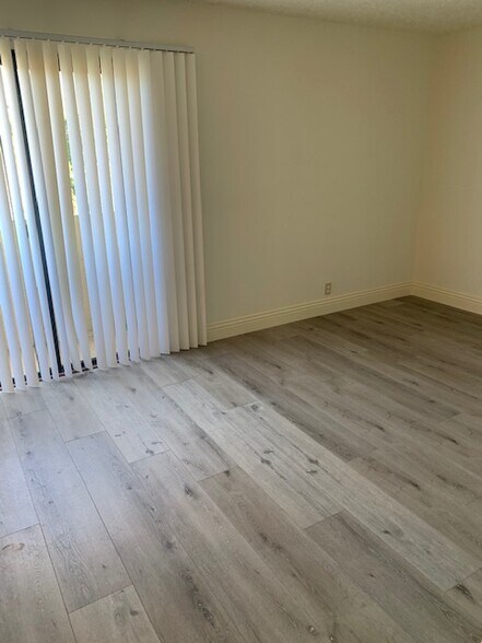 Building Photo - 5000 Laurel Canyon Blvd