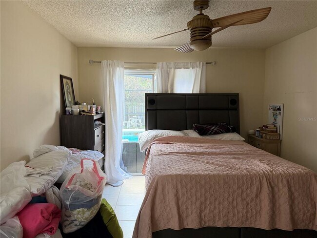 Building Photo - 13112 Meadowfield Dr