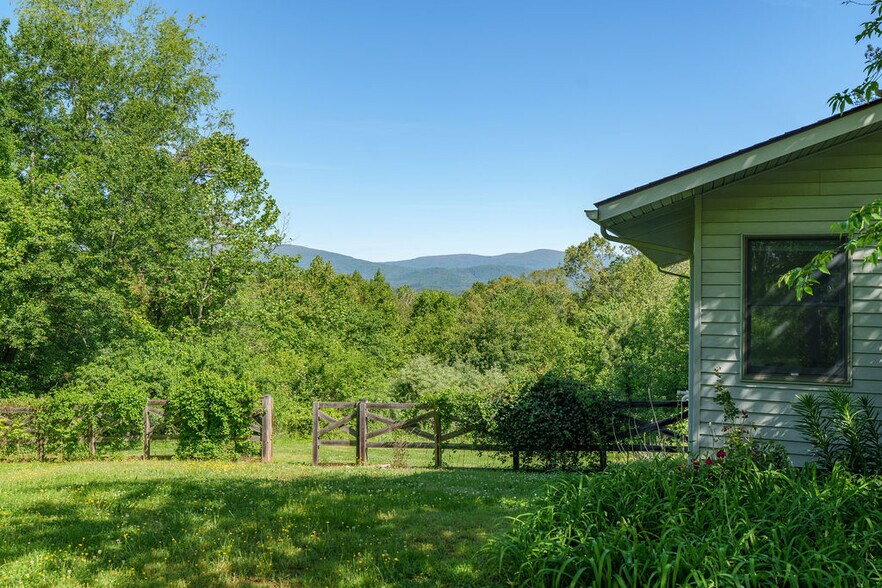Building Photo - 4047 Amicus Rd