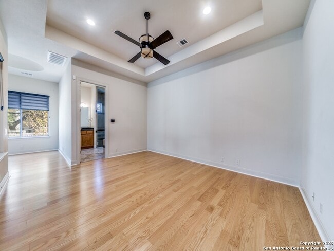 Building Photo - 16 Liser Glen