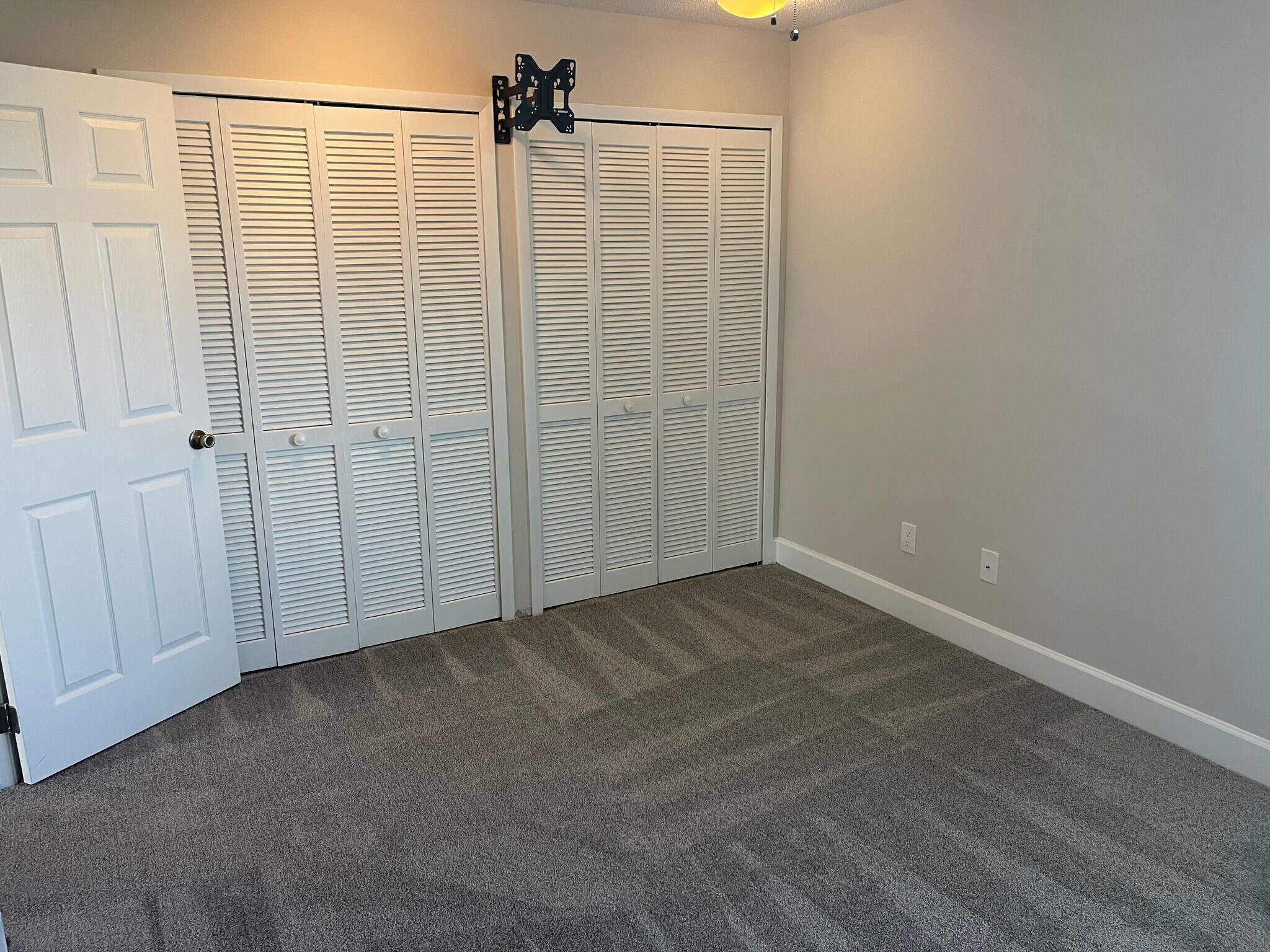 BR 2 - 610 Casa Park Court O