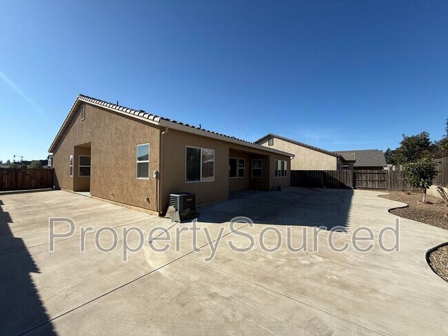 Building Photo - 1073 Kumara St